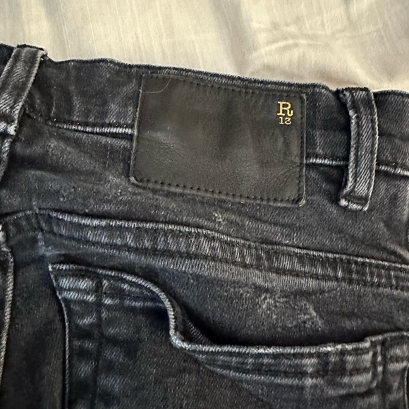 R13
High Rise Skinny Black Marble (J13) - Picture 8 of 16